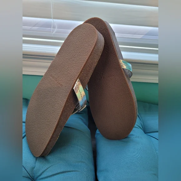 Tori Burch Miller Cloud - Picture 6 of 6